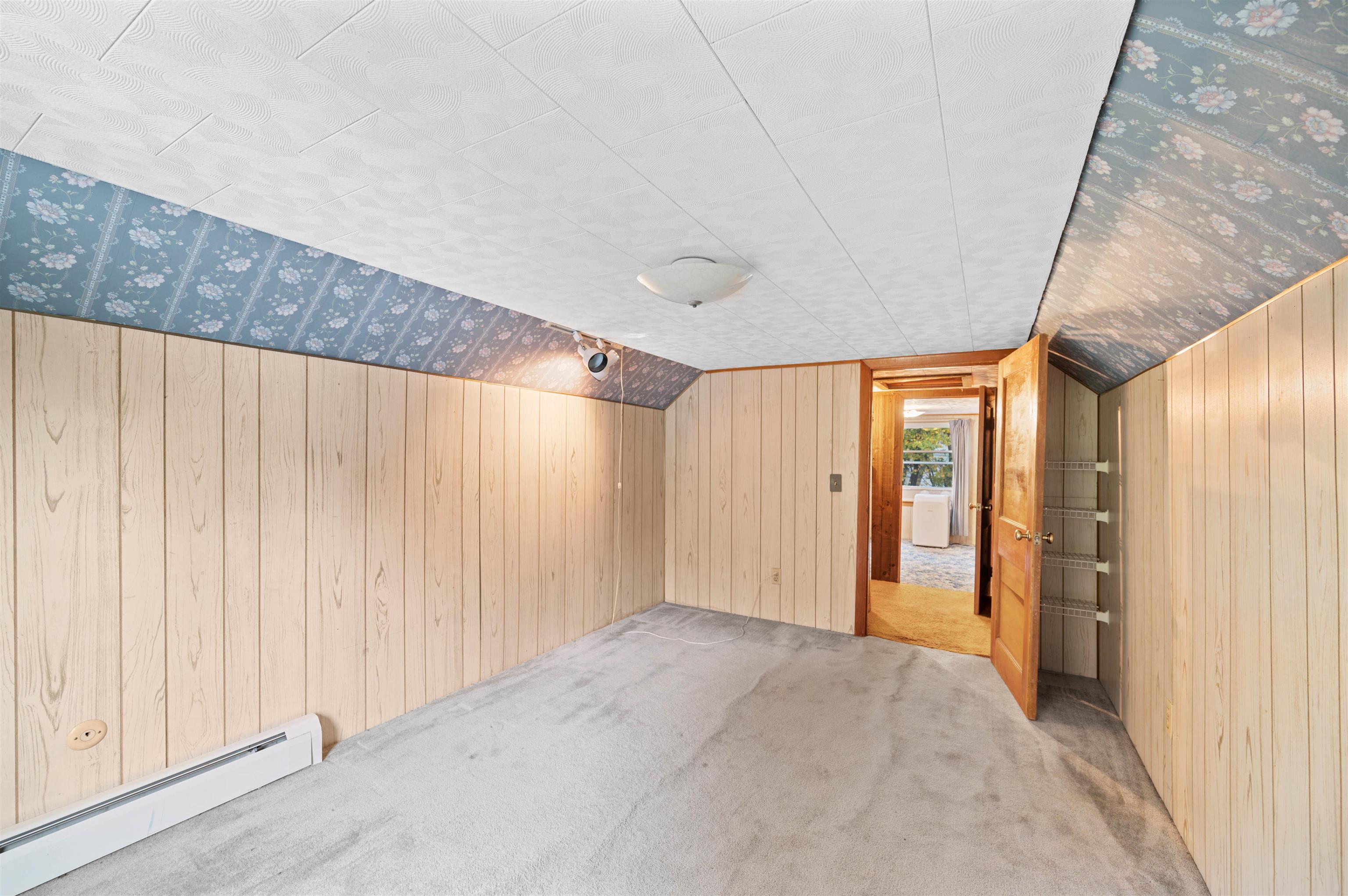 Burlington, Vermont 05401, United States, 3 Bedrooms Bedrooms, ,1 BathroomBathrooms,Residential,Active,237443