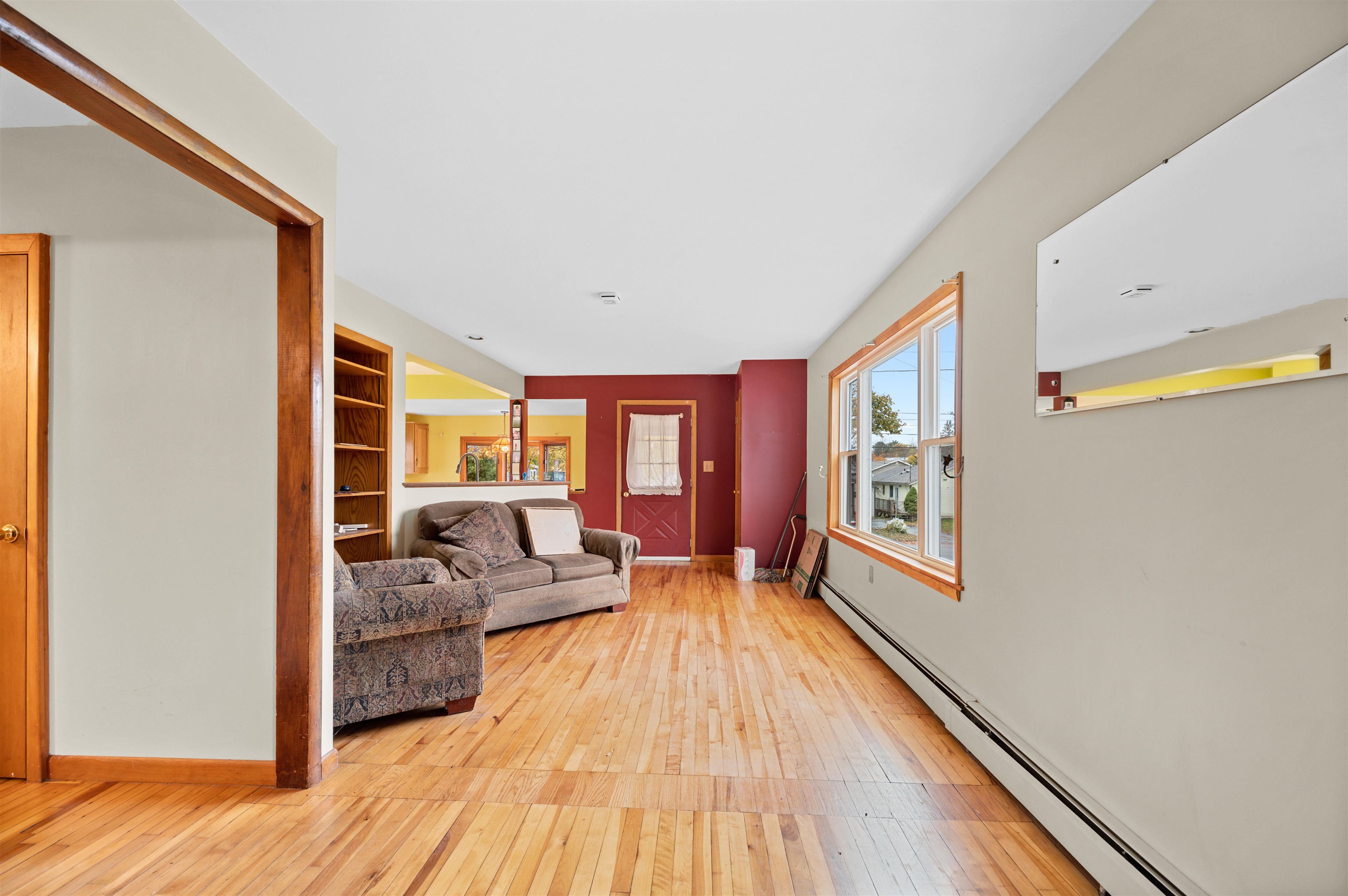 Burlington, Vermont 05401, United States, 3 Bedrooms Bedrooms, ,1 BathroomBathrooms,Residential,Active,237443