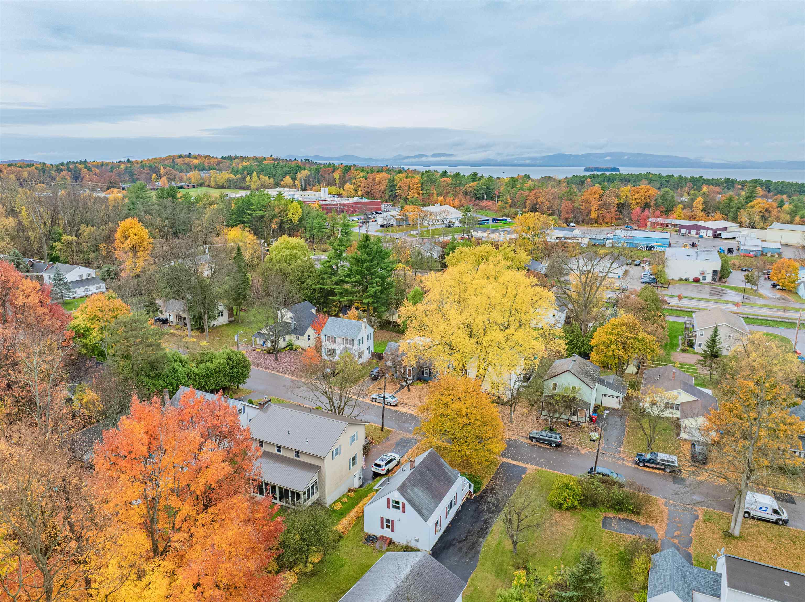 Burlington, Vermont 05401, United States, 3 Bedrooms Bedrooms, ,1 BathroomBathrooms,Residential,Active,237443