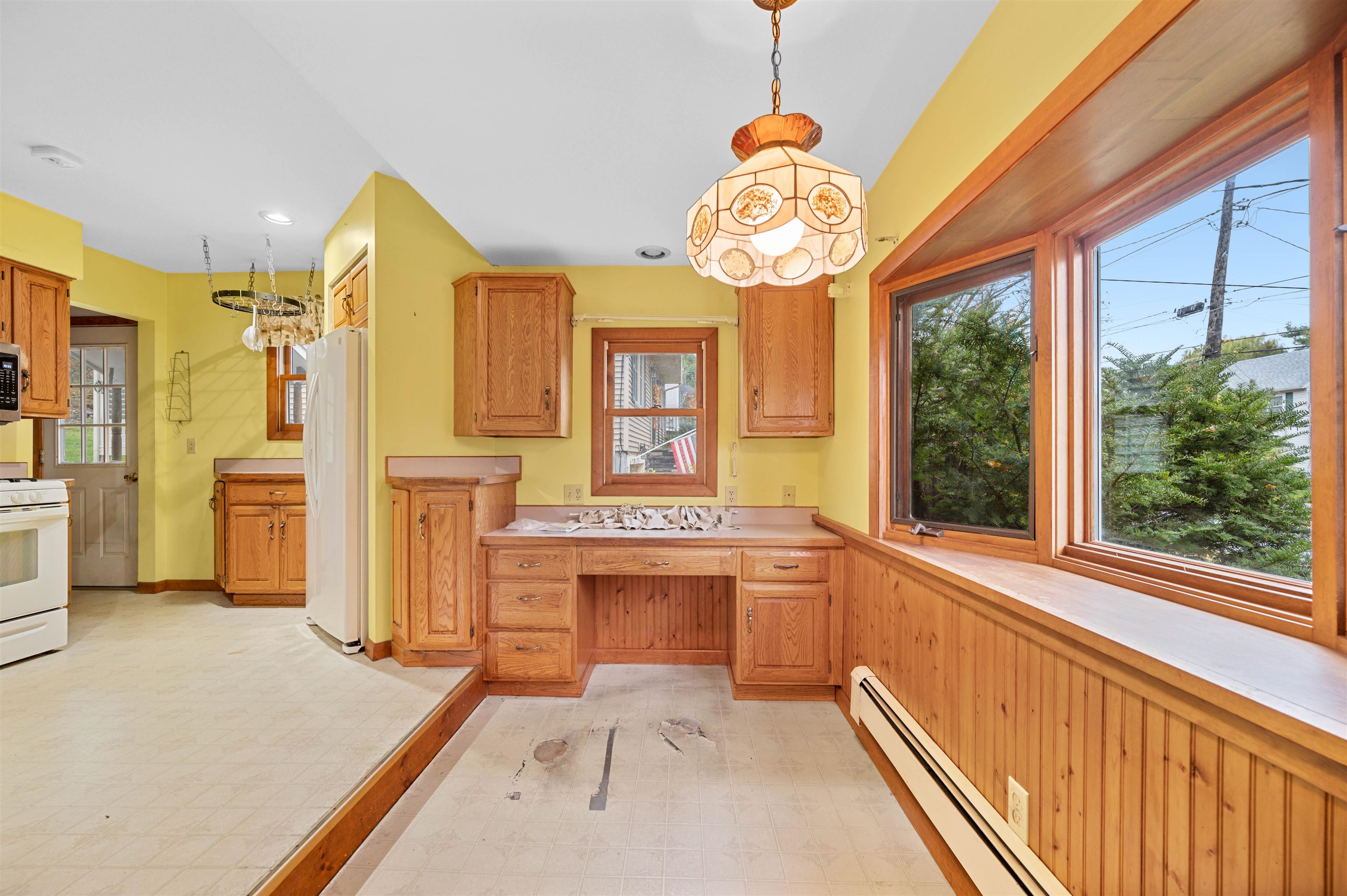 Burlington, Vermont 05401, United States, 3 Bedrooms Bedrooms, ,1 BathroomBathrooms,Residential,Active,237443