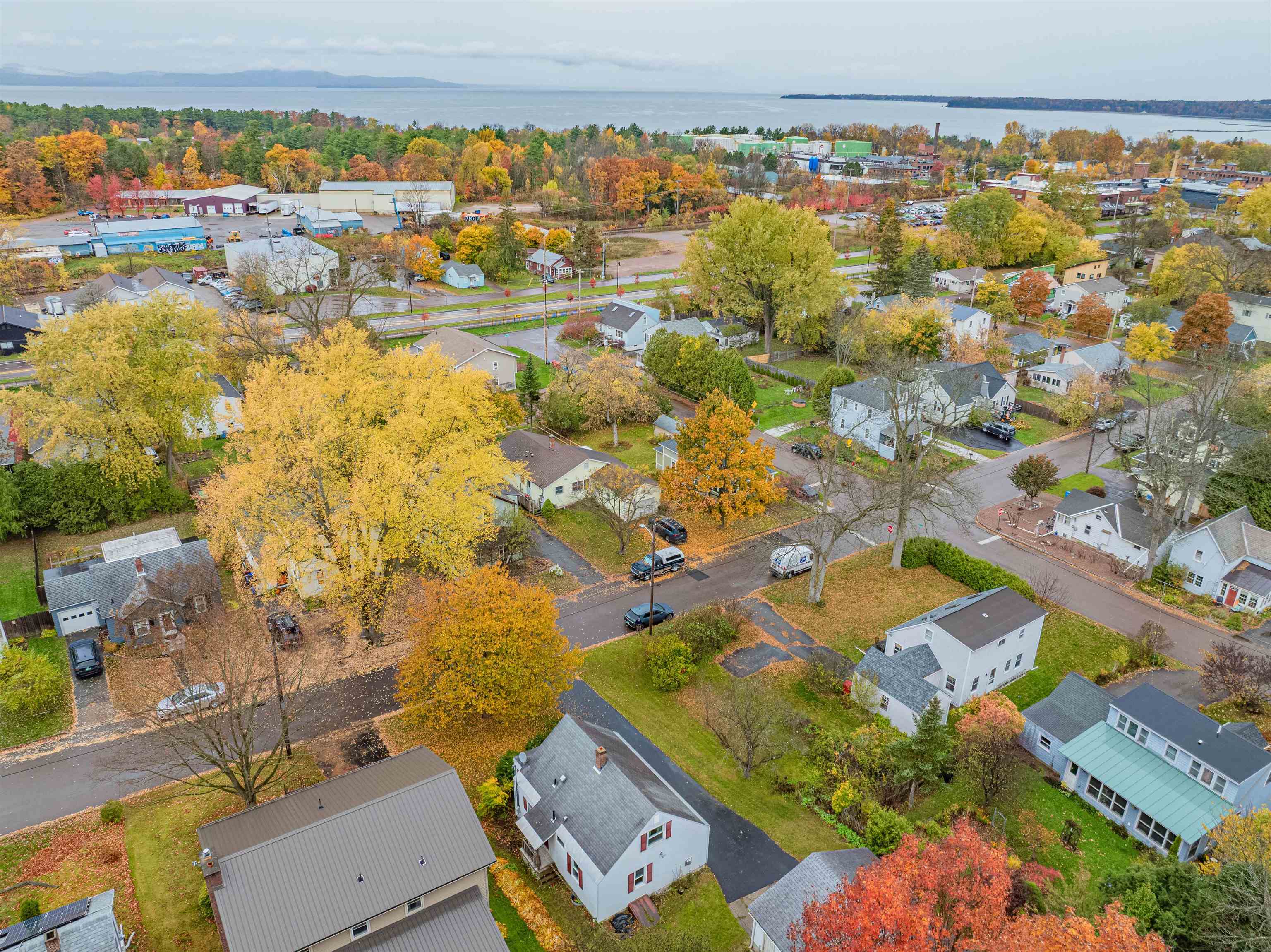 Burlington, Vermont 05401, United States, 3 Bedrooms Bedrooms, ,1 BathroomBathrooms,Residential,Active,237443