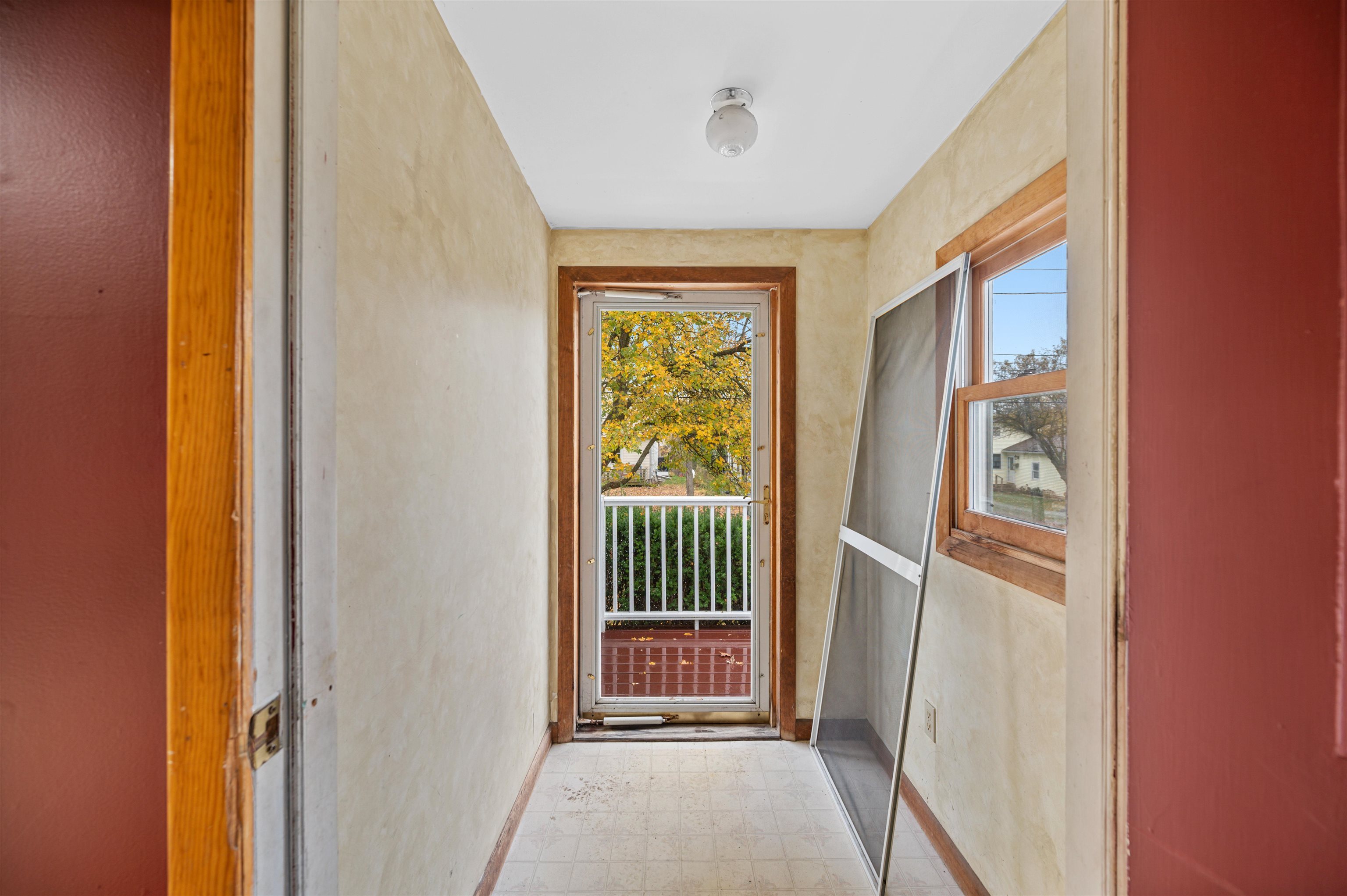 Burlington, Vermont 05401, United States, 3 Bedrooms Bedrooms, ,1 BathroomBathrooms,Residential,Active,237443