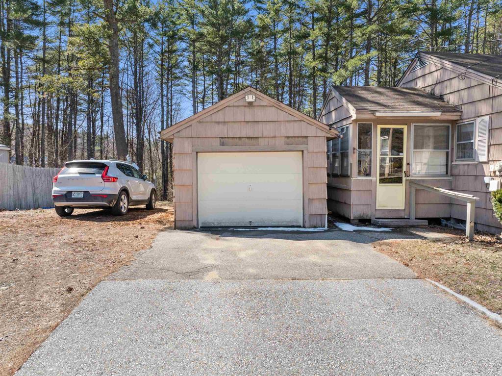 Photo of 92 Gilmanton Road, Belmont, NH 03220 (MLS # 5084374)