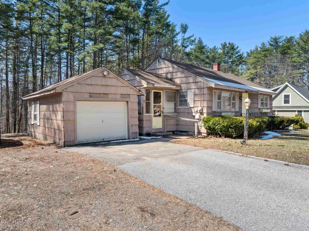 Photo of 92 Gilmanton Road, Belmont, NH 03220 (MLS # 5084374)
