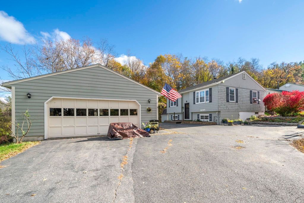 Photo of 5 Nel Mar Heights, Claremont, NH 03743 (MLS # 5067608)