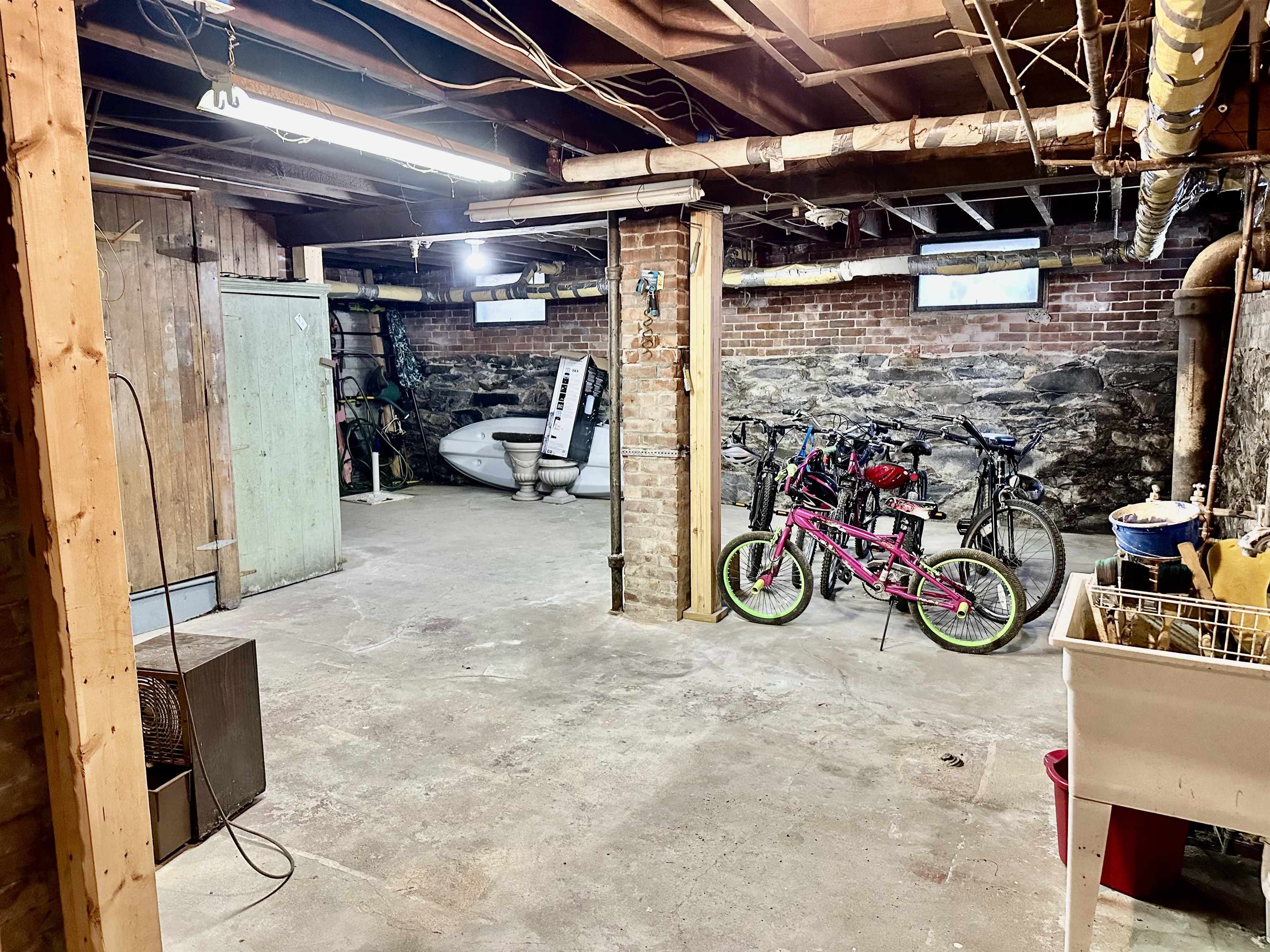 Lyndon, Vermont 05851, United States, 5 Bedrooms Bedrooms, ,3 BathroomsBathrooms,Residential,Active,149717