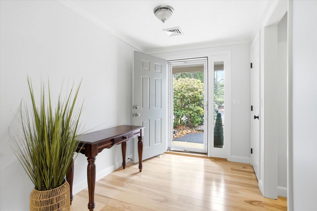 Photo of 40 Walden Pond Drive, Nashua, NH 03064 (MLS # 5081067)