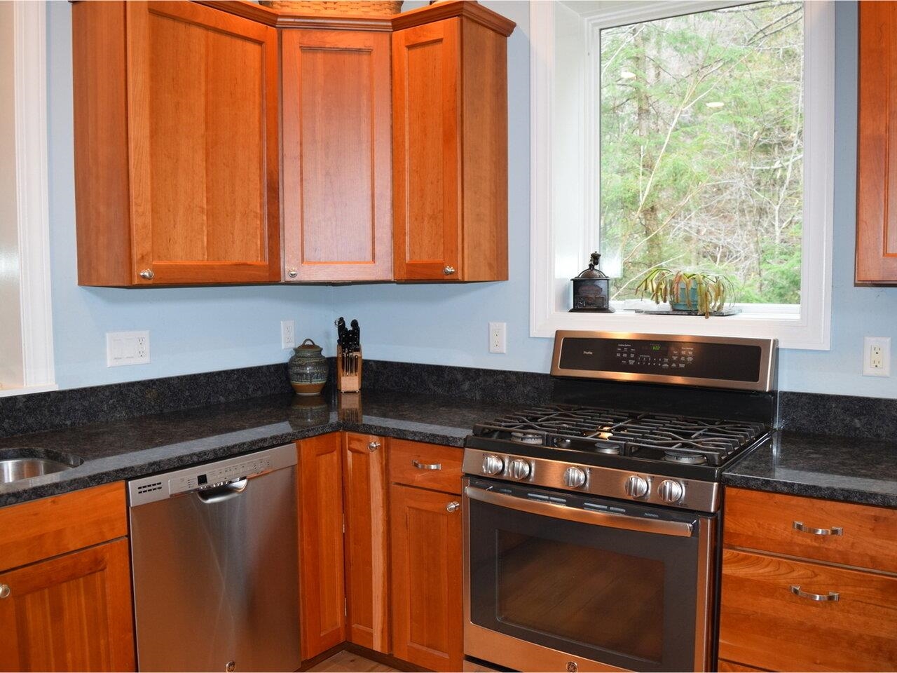 311 Brown Hill West