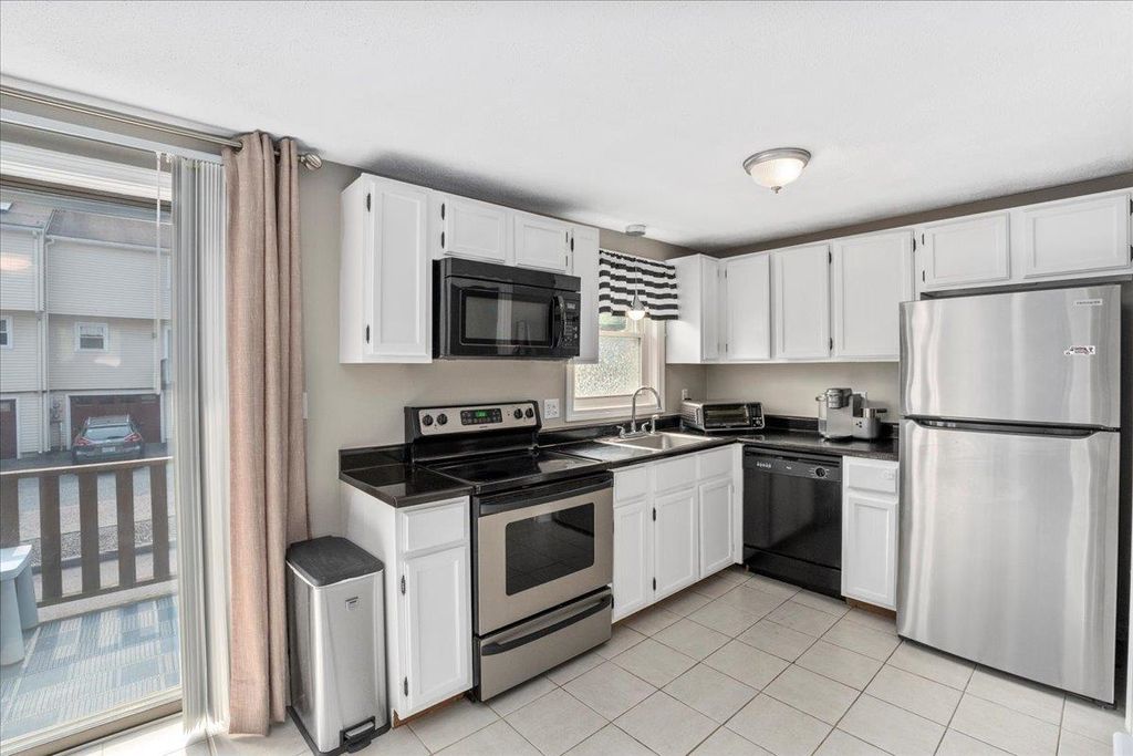 Photo of 36 Stonegate Lane, Derry, NH 03038 (MLS # 5056493)