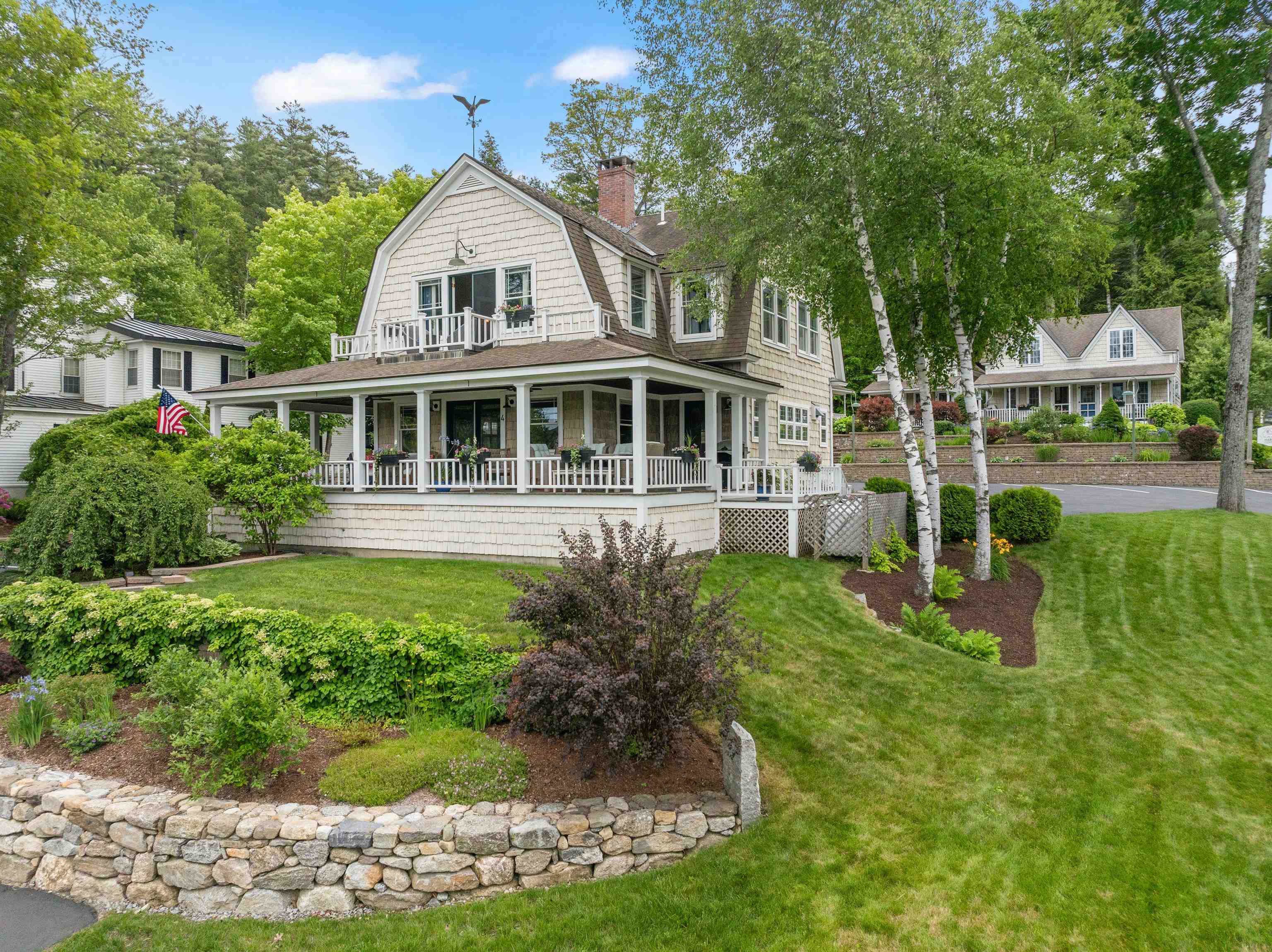 4 Lake Avenue