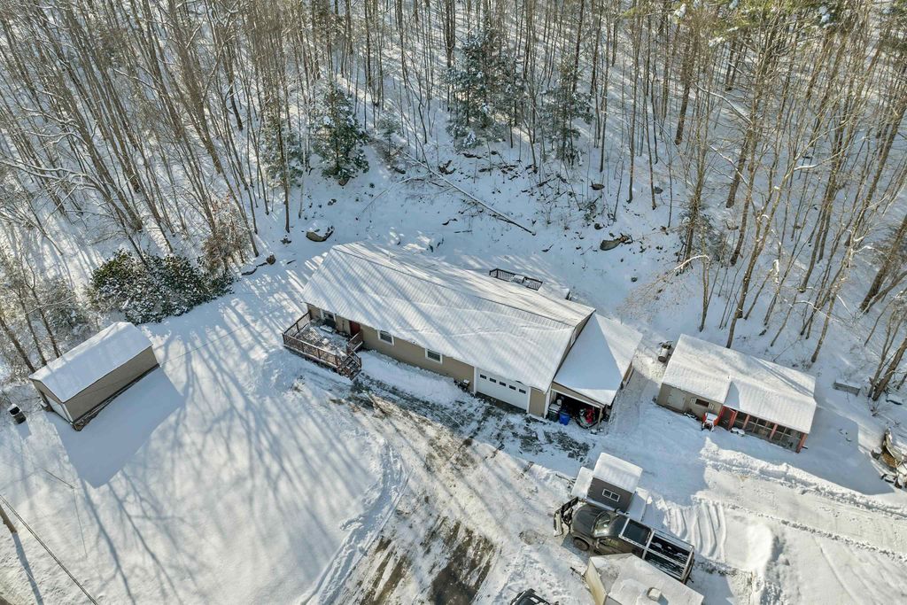 Photo of 11 E Dunbarton Road, Goffstown, NH 03045 (MLS # 5075150)