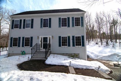 34 Scribner Road Raymond NH 03077