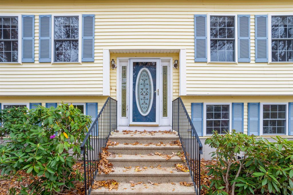 Photo of 15 North Intervale Street, Nashua, NH 03064 (MLS # 5069040)