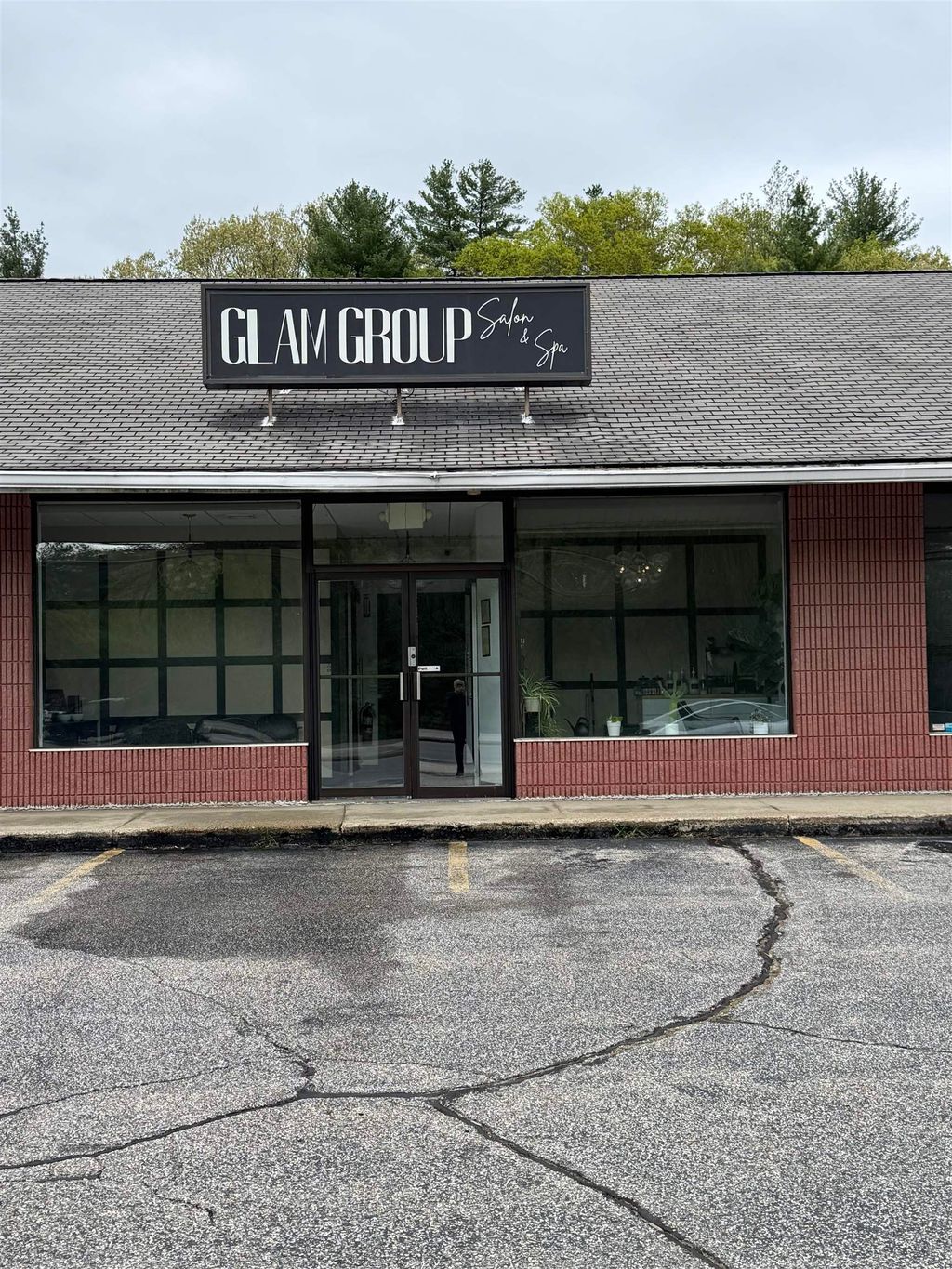 Photo of 433 Amherst Street, Nashua, NH 03063 (MLS # 5063541)