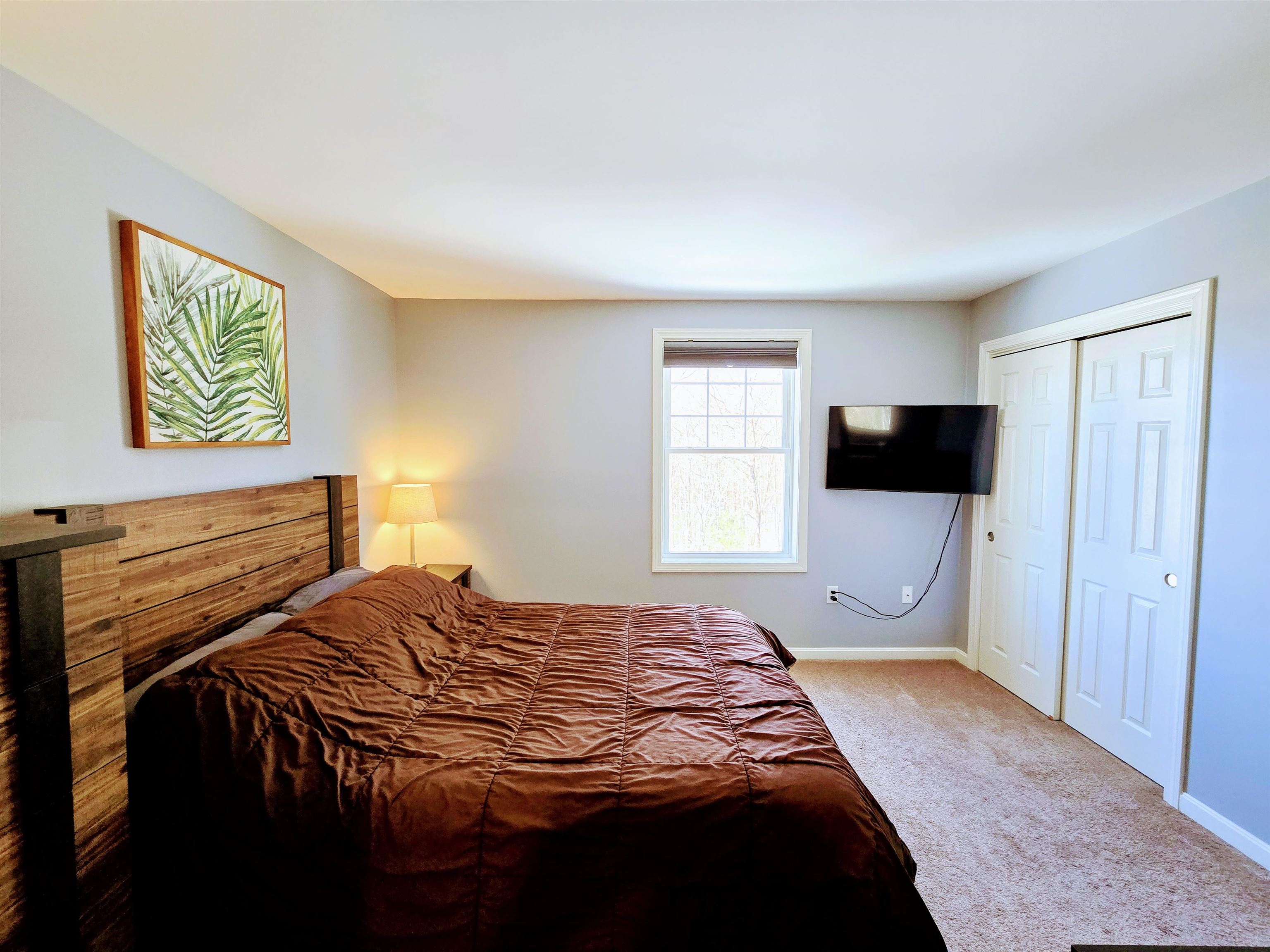 Manchester, New Hampshire 03104, United States, 2 Bedrooms Bedrooms, ,2 BathroomsBathrooms,Residential,Pending,13033