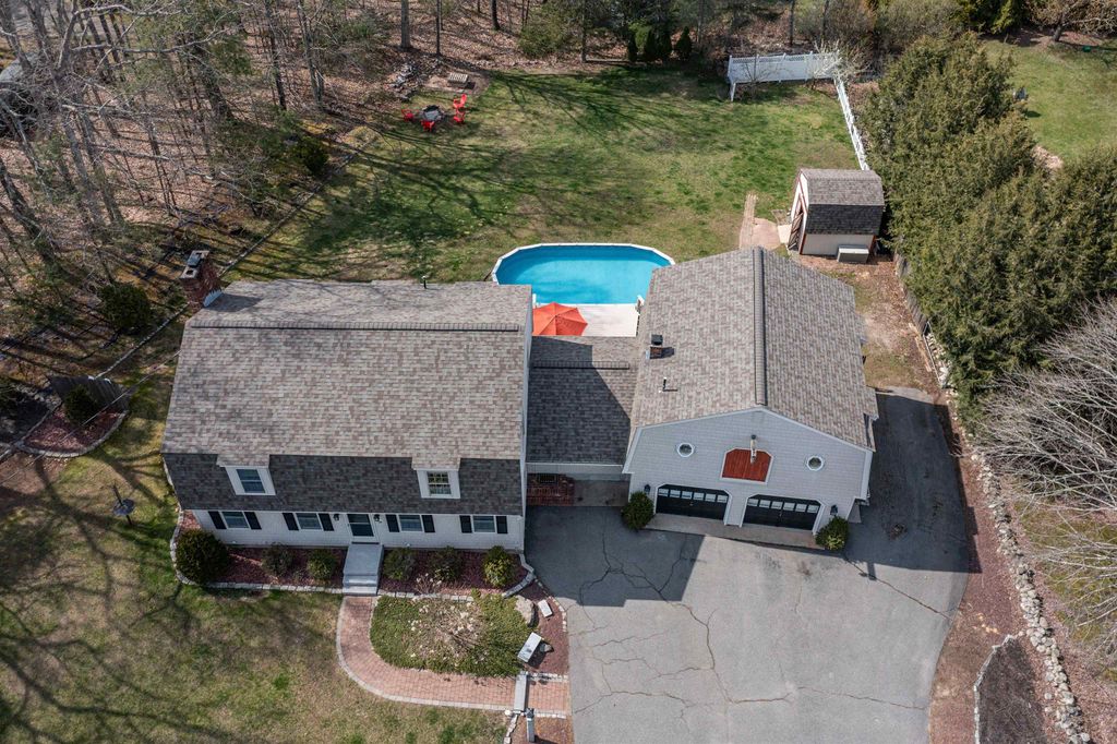 Photo of 18 Smith Corner Road, Plaistow, NH 03865 (MLS # 5084909)