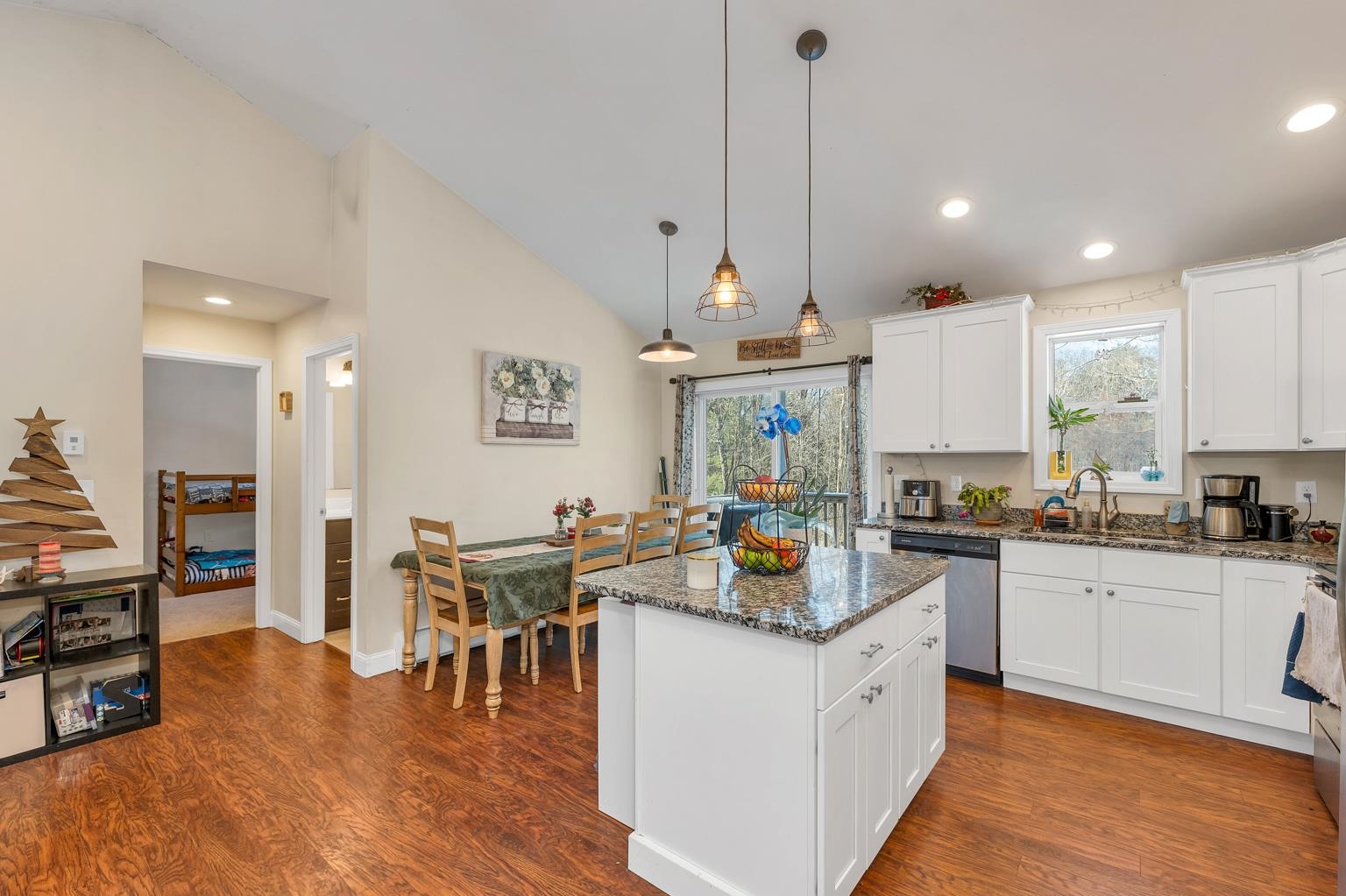 Belmont, New Hampshire 03220, United States, 3 Bedrooms Bedrooms, ,2 BathroomsBathrooms,Residential,Pending,24058