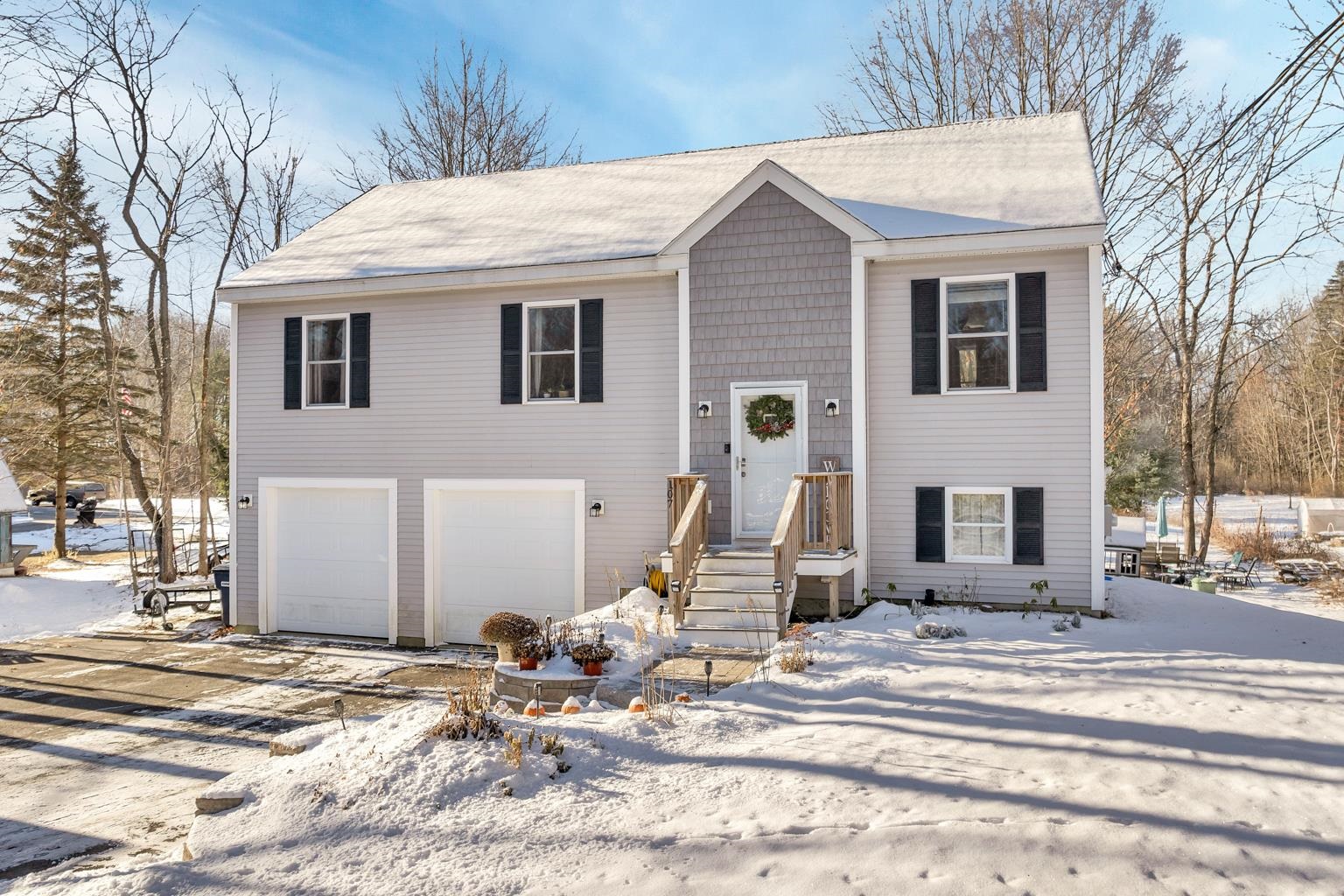 Belmont, New Hampshire 03220, United States, 3 Bedrooms Bedrooms, ,2 BathroomsBathrooms,Residential,Pending,24058