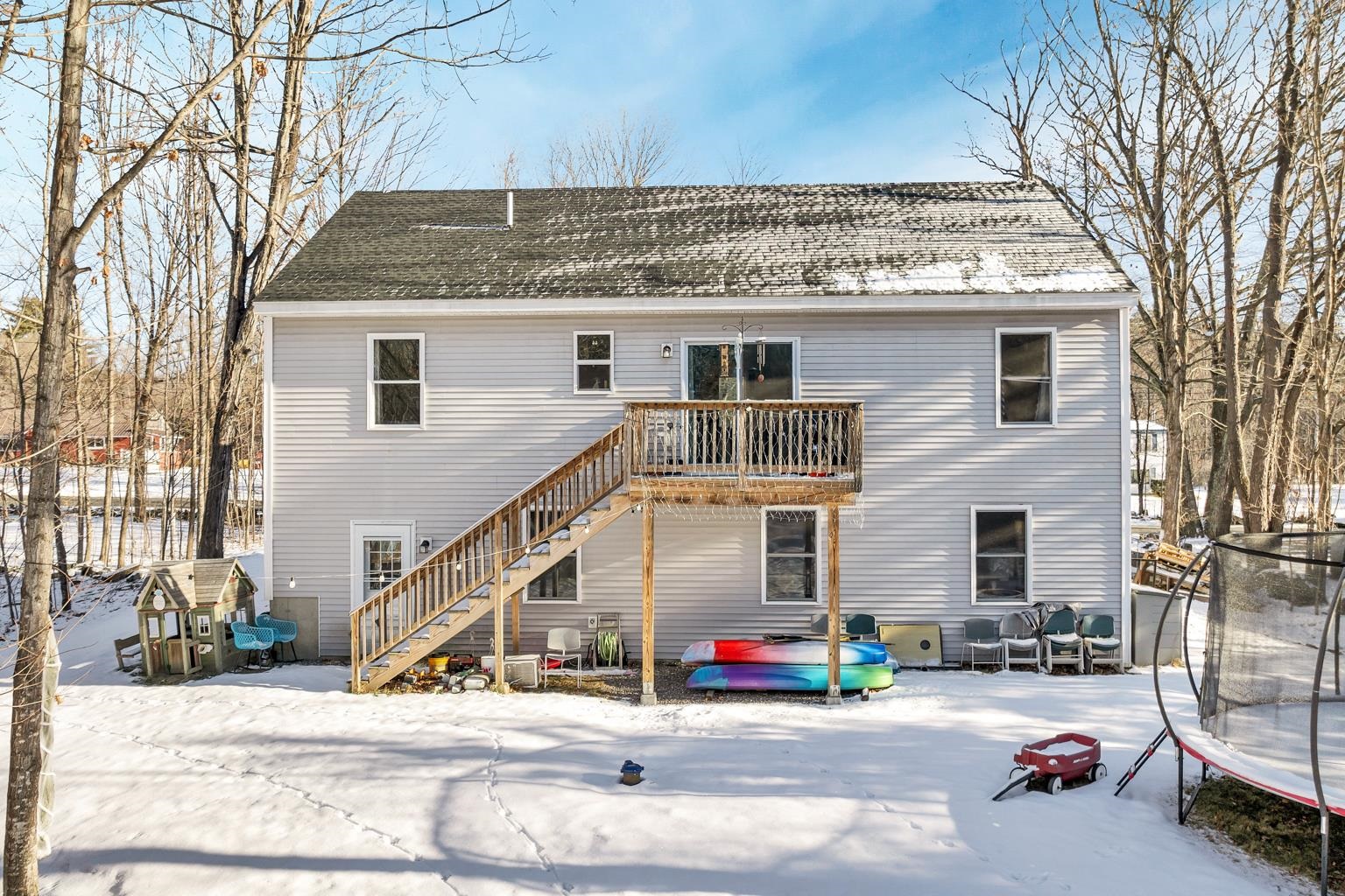 Belmont, New Hampshire 03220, United States, 3 Bedrooms Bedrooms, ,2 BathroomsBathrooms,Residential,Pending,24058