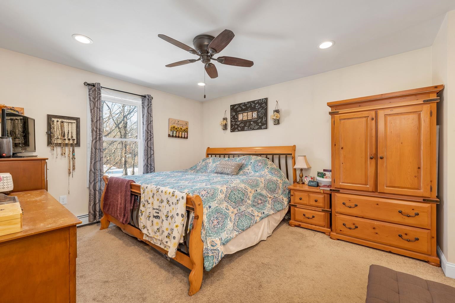 Belmont, New Hampshire 03220, United States, 3 Bedrooms Bedrooms, ,2 BathroomsBathrooms,Residential,Pending,24058