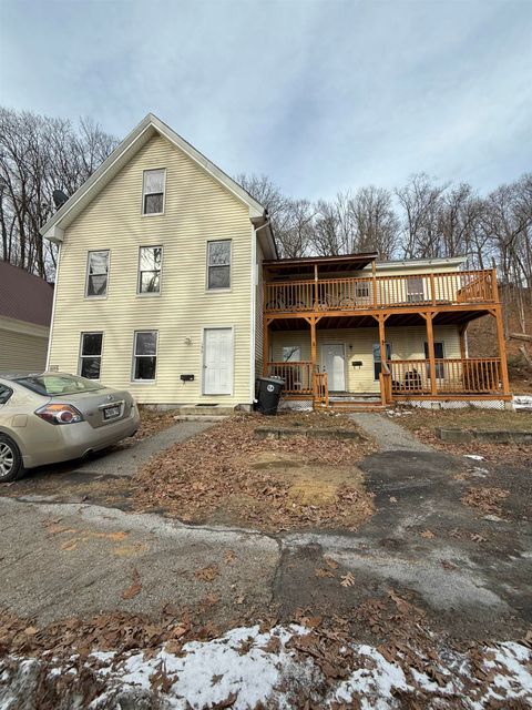 156 W Bow Street 2 Franklin NH 03235