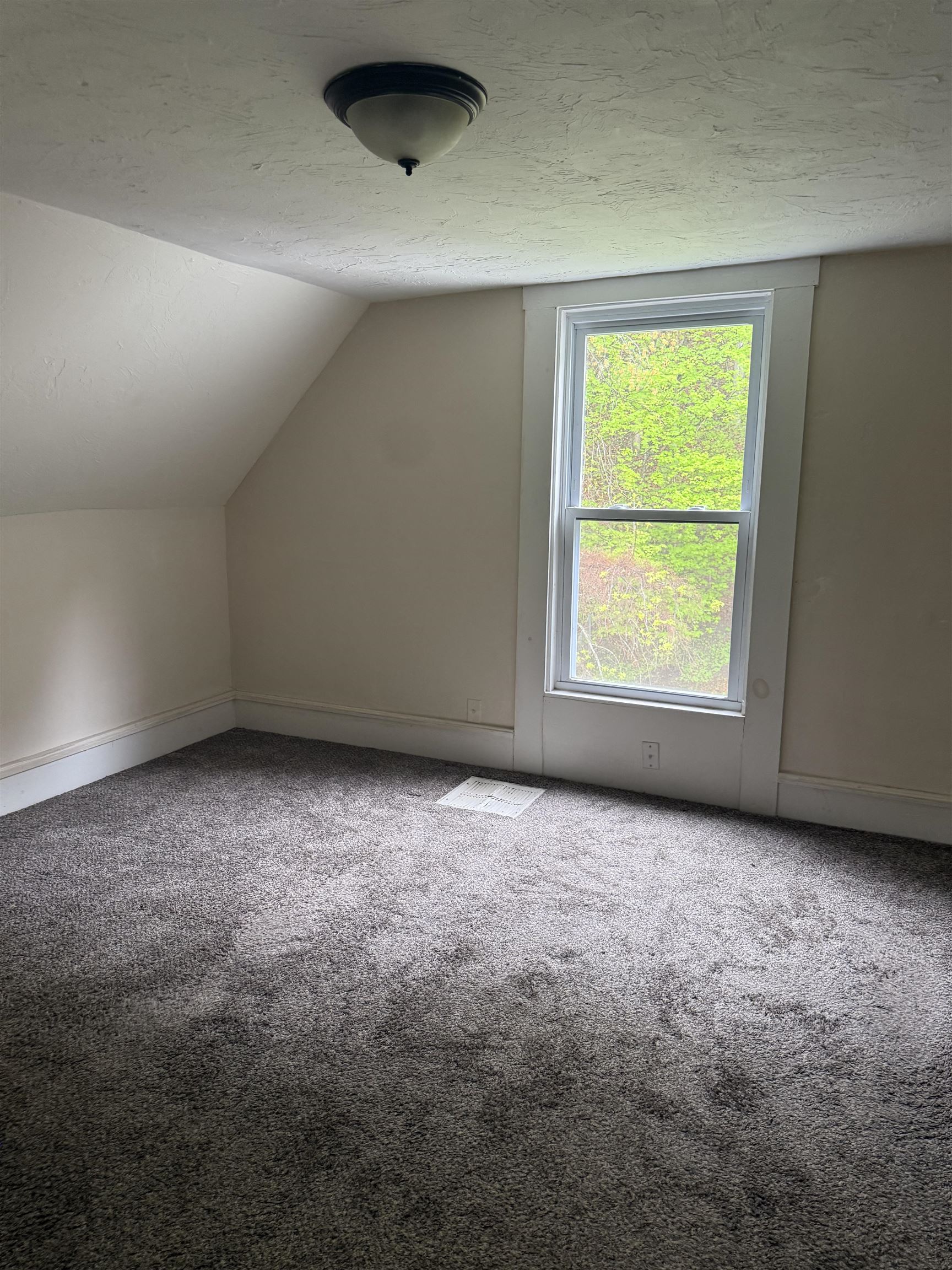 156 W Bow Street 2