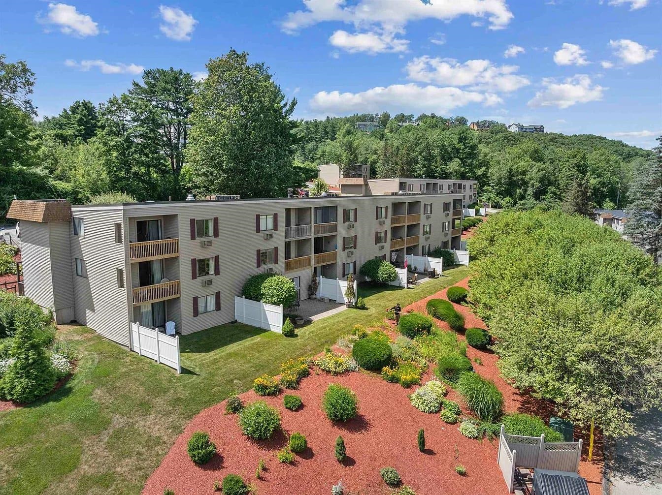 160 Treetop Circle 23