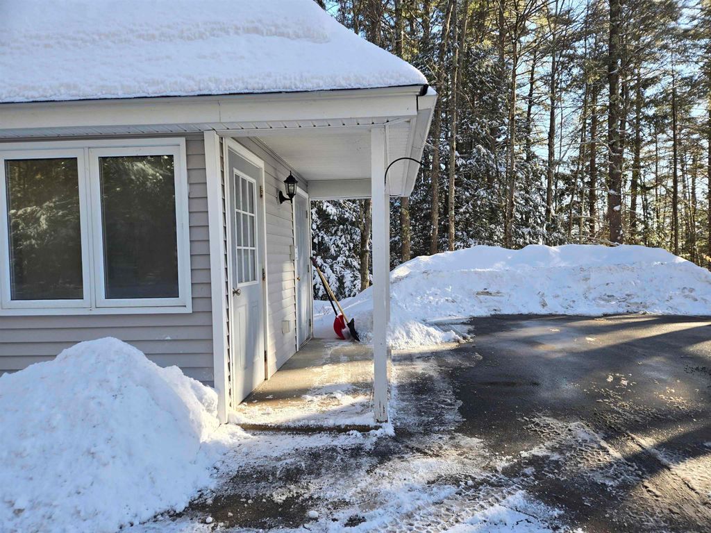 Photo of 35 Collins Landing Road #32, Weare, NH 03281 (MLS # 5078136)