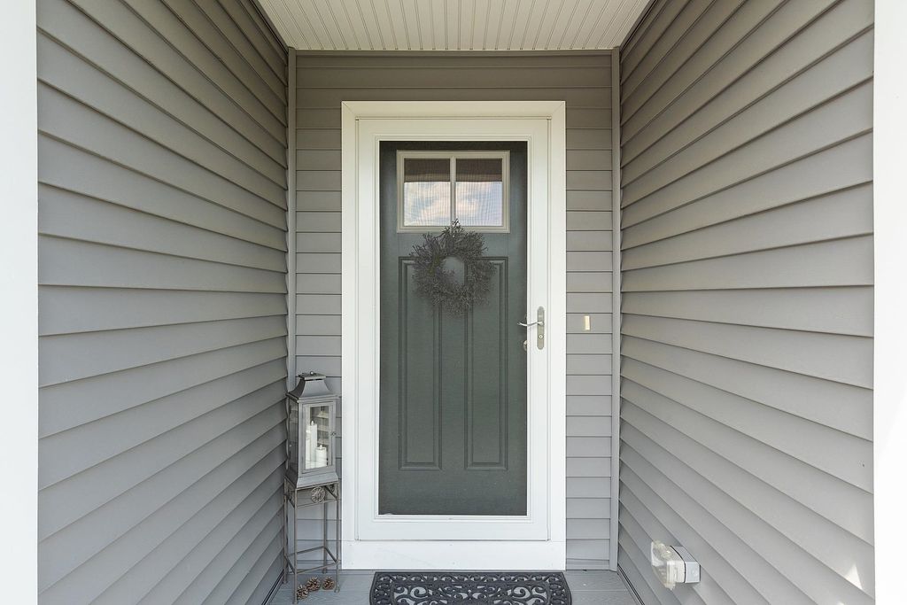 Photo of 7 Paddock Circle, Nashua, NH 03062 (MLS # 5069910)