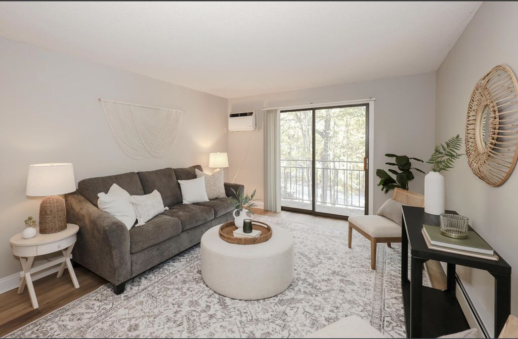 Photo of 19 Country Club Drive, Manchester, NH 03102 (MLS # 5072637)