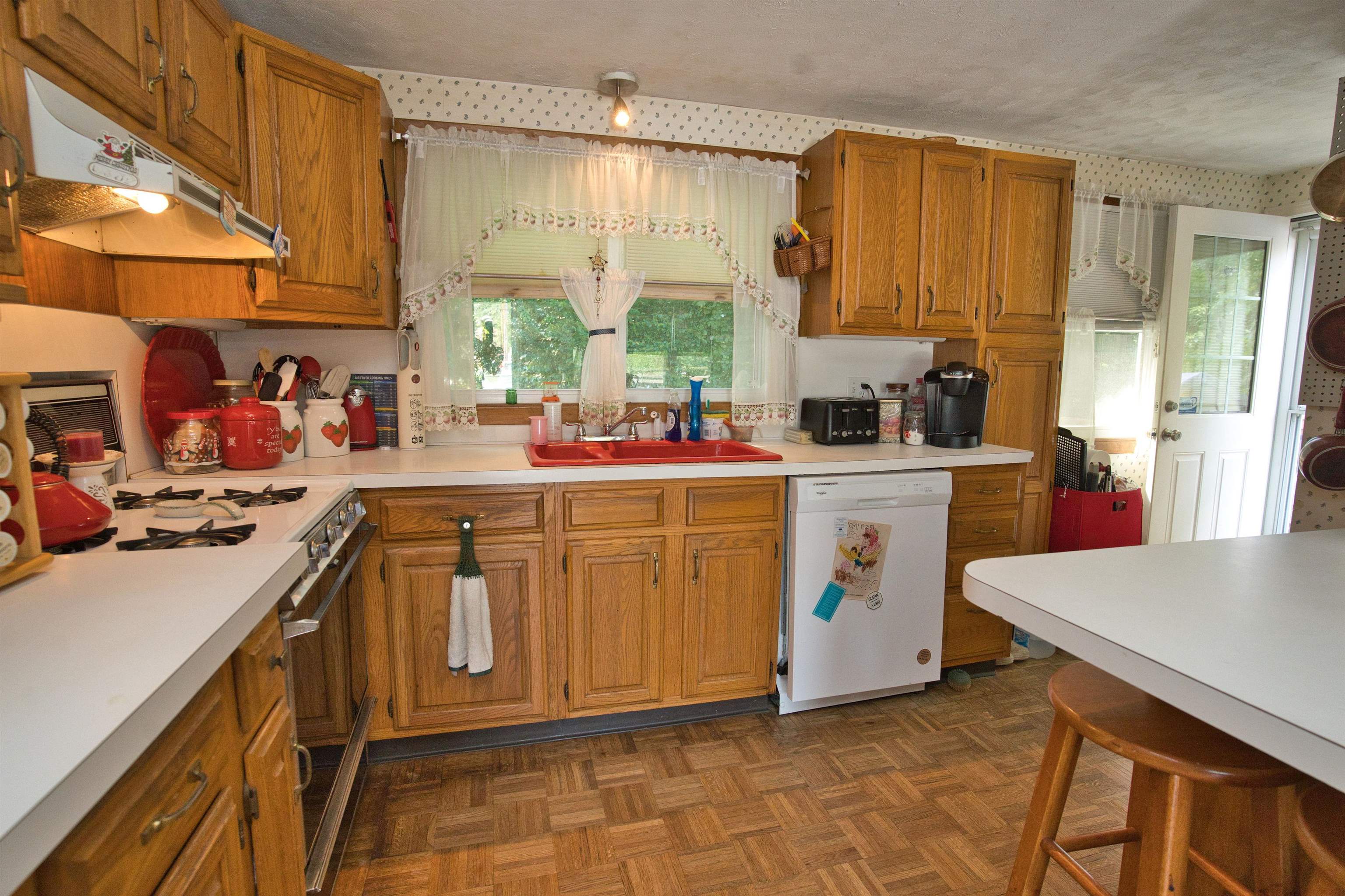 6 Charlton Circle