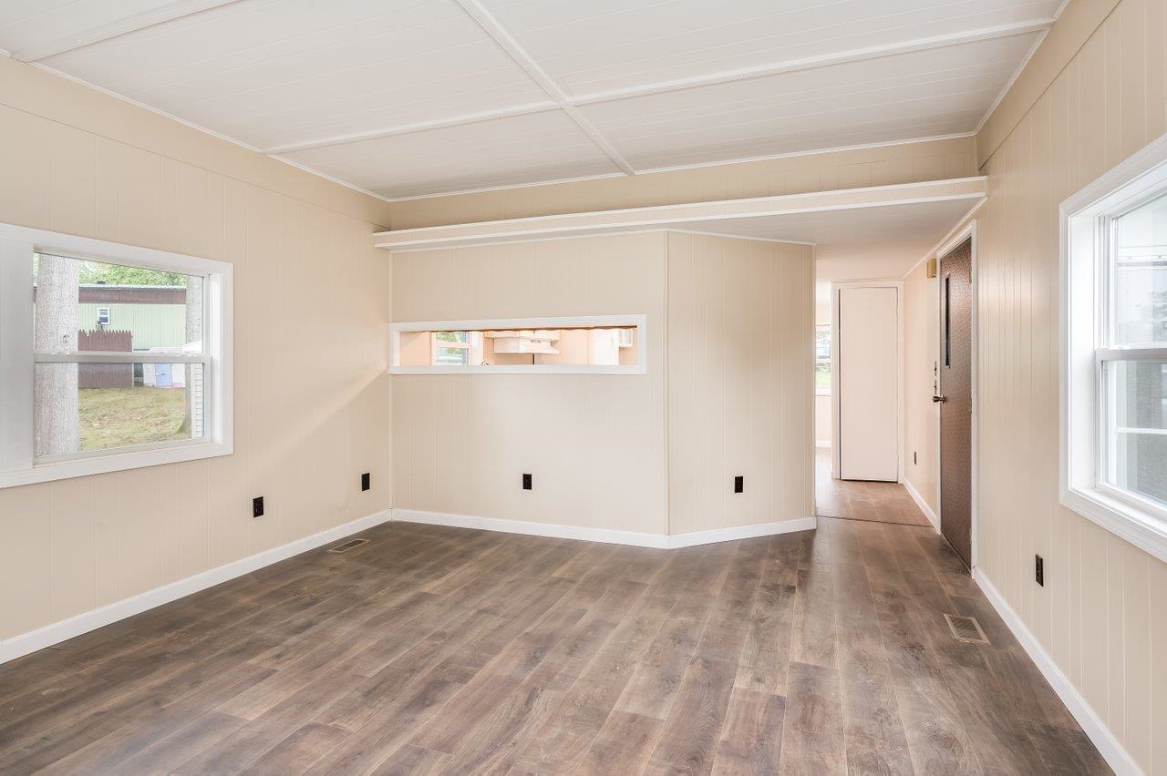 4 South Dewberry Lane