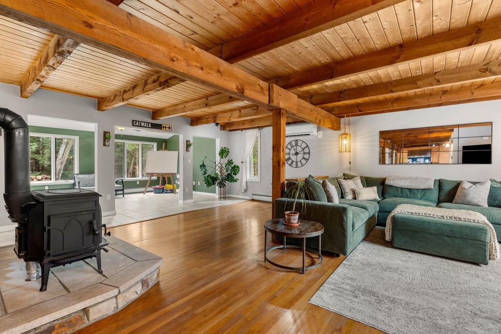 Photo of 11 Windsor Boulevard, Londonderry, NH 03053 (MLS # 5083795)