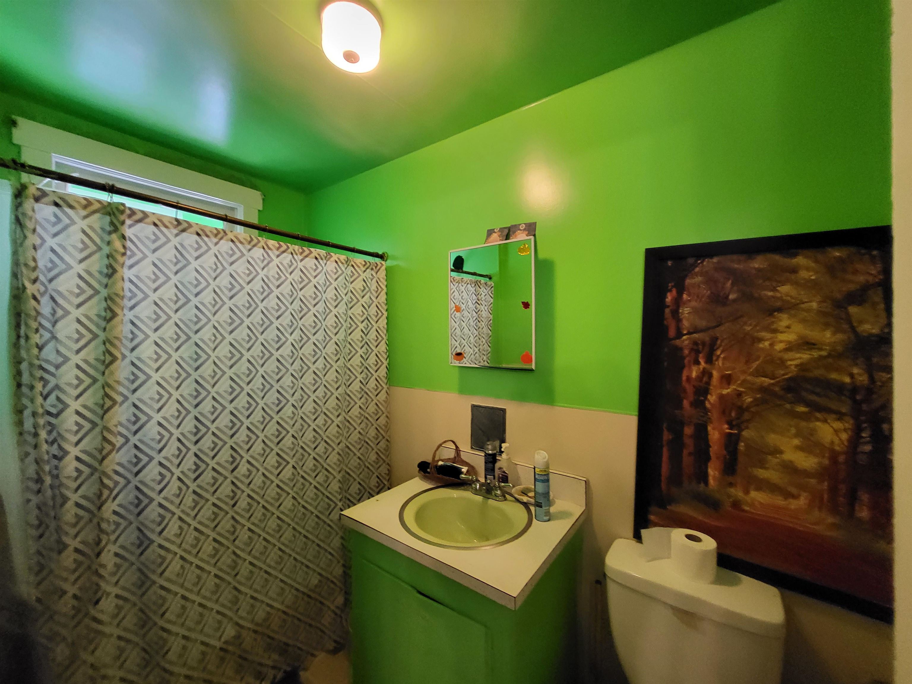 Barre City, Vermont 05641, United States, 9 Bedrooms Bedrooms, ,4 BathroomsBathrooms,Residential,Active,198337