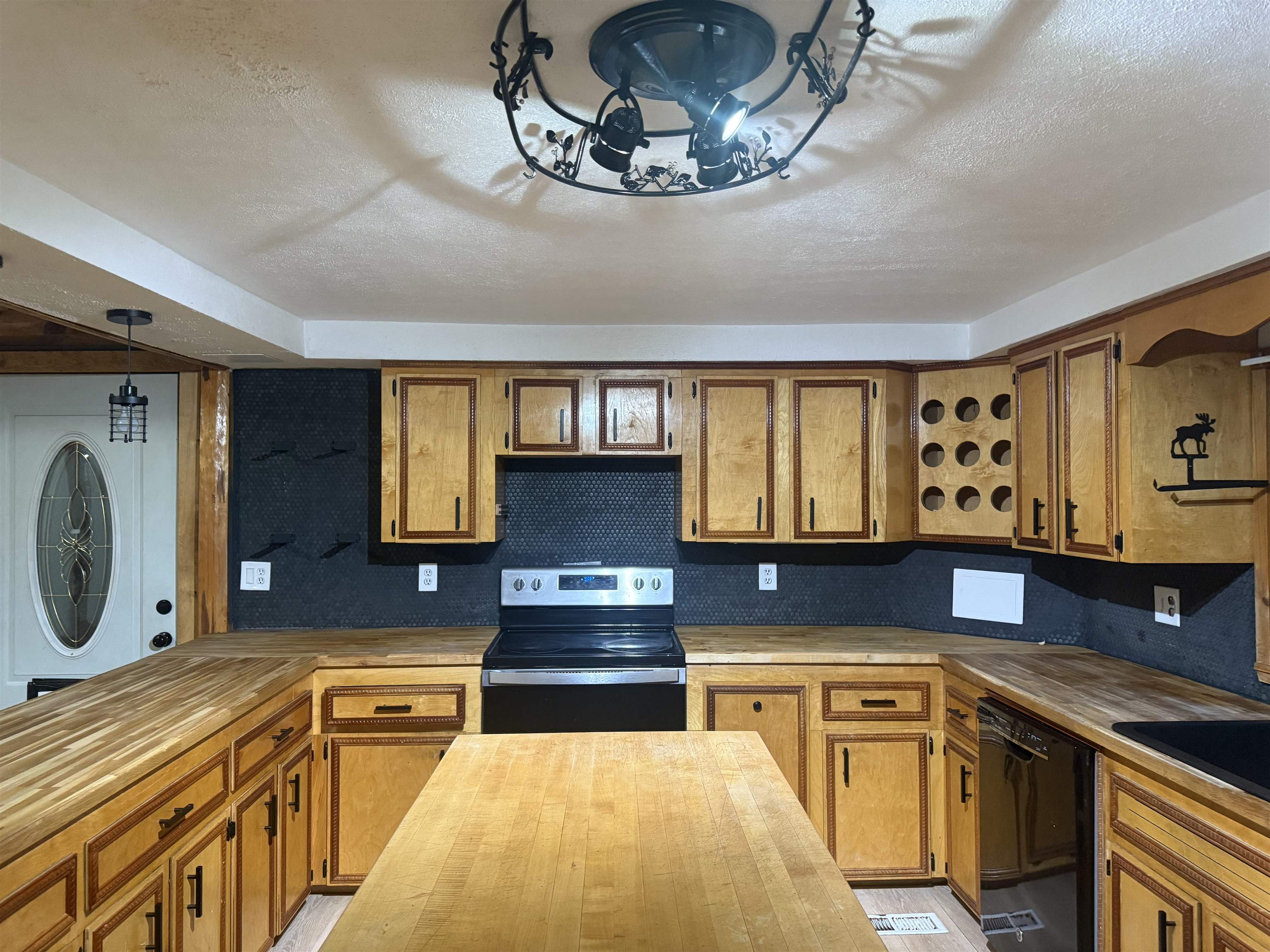 192 Dorrs Corner Road