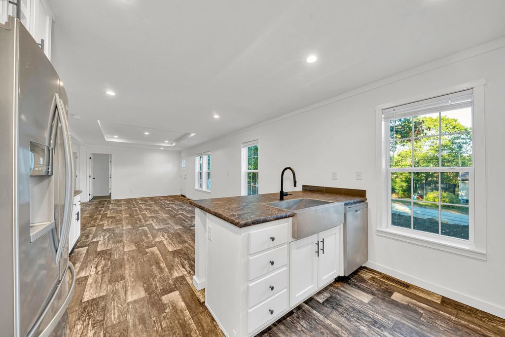 Photo of 6 Gina Drive, Rochester, NH 03867 (MLS # 5065012)