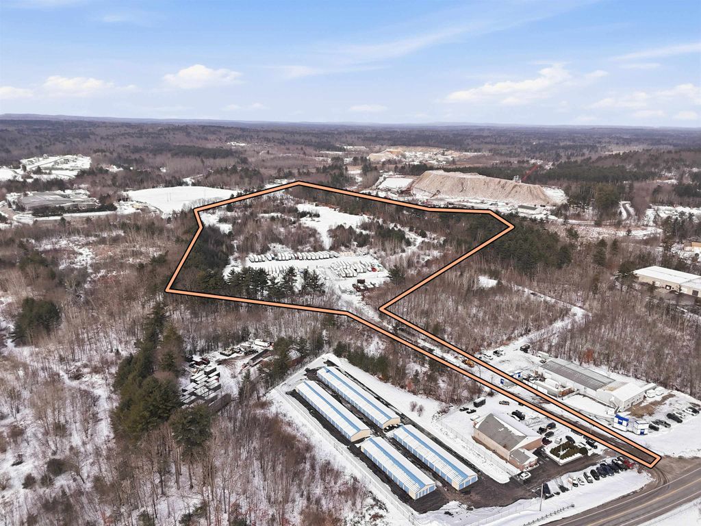 Photo of 214 Plasitow Road, Plaistow, NH 03865 (MLS # 5073796)