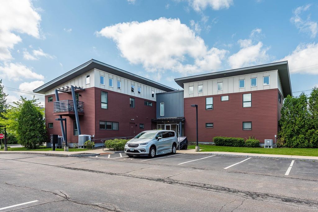 Photo of 677 Dennett Street #1, Portsmouth, NH 03801 (MLS # 5070257)