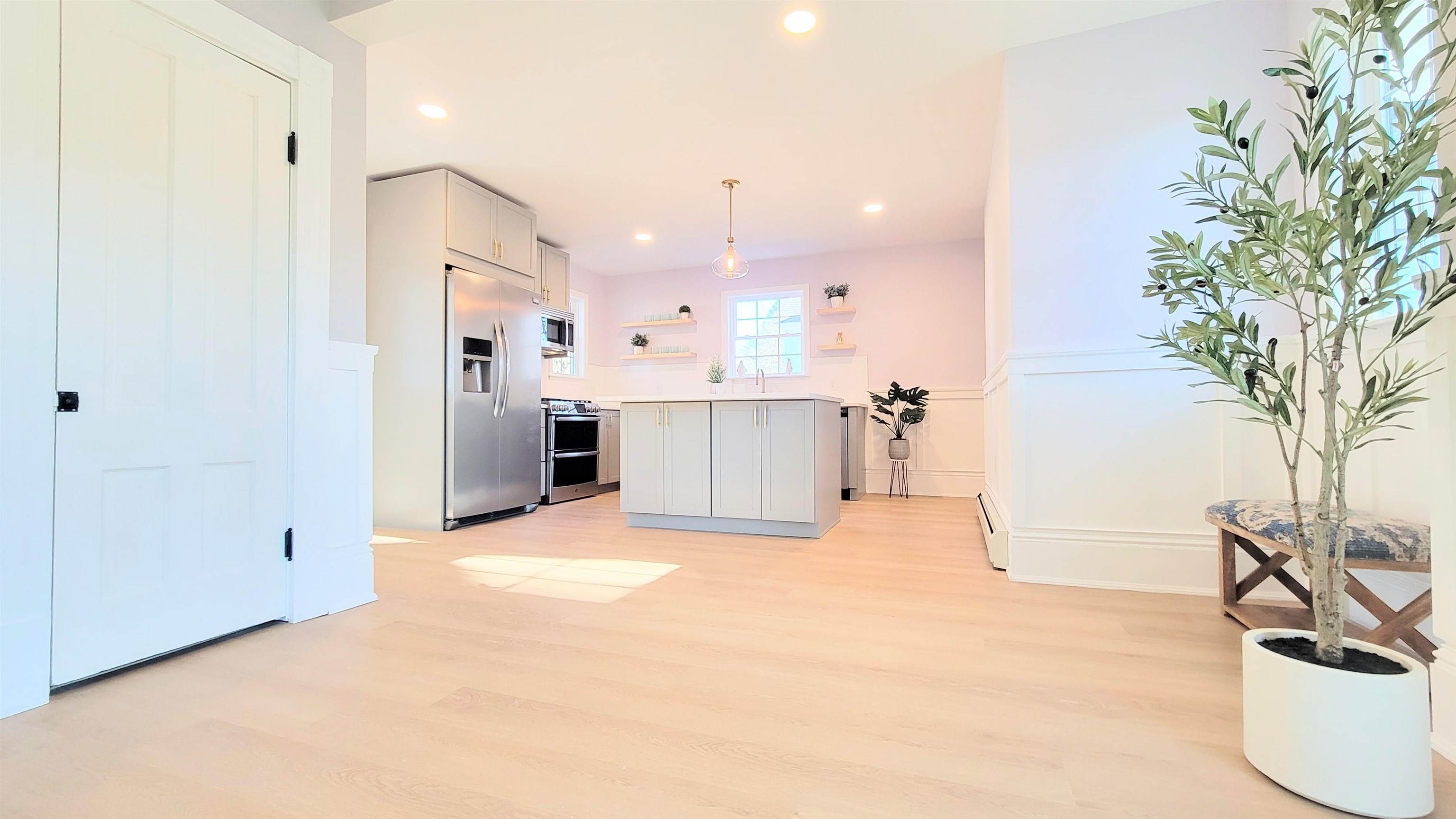 Ashland, New Hampshire 03217, United States, 3 Bedrooms Bedrooms, ,2 BathroomsBathrooms,Residential,Active,134539