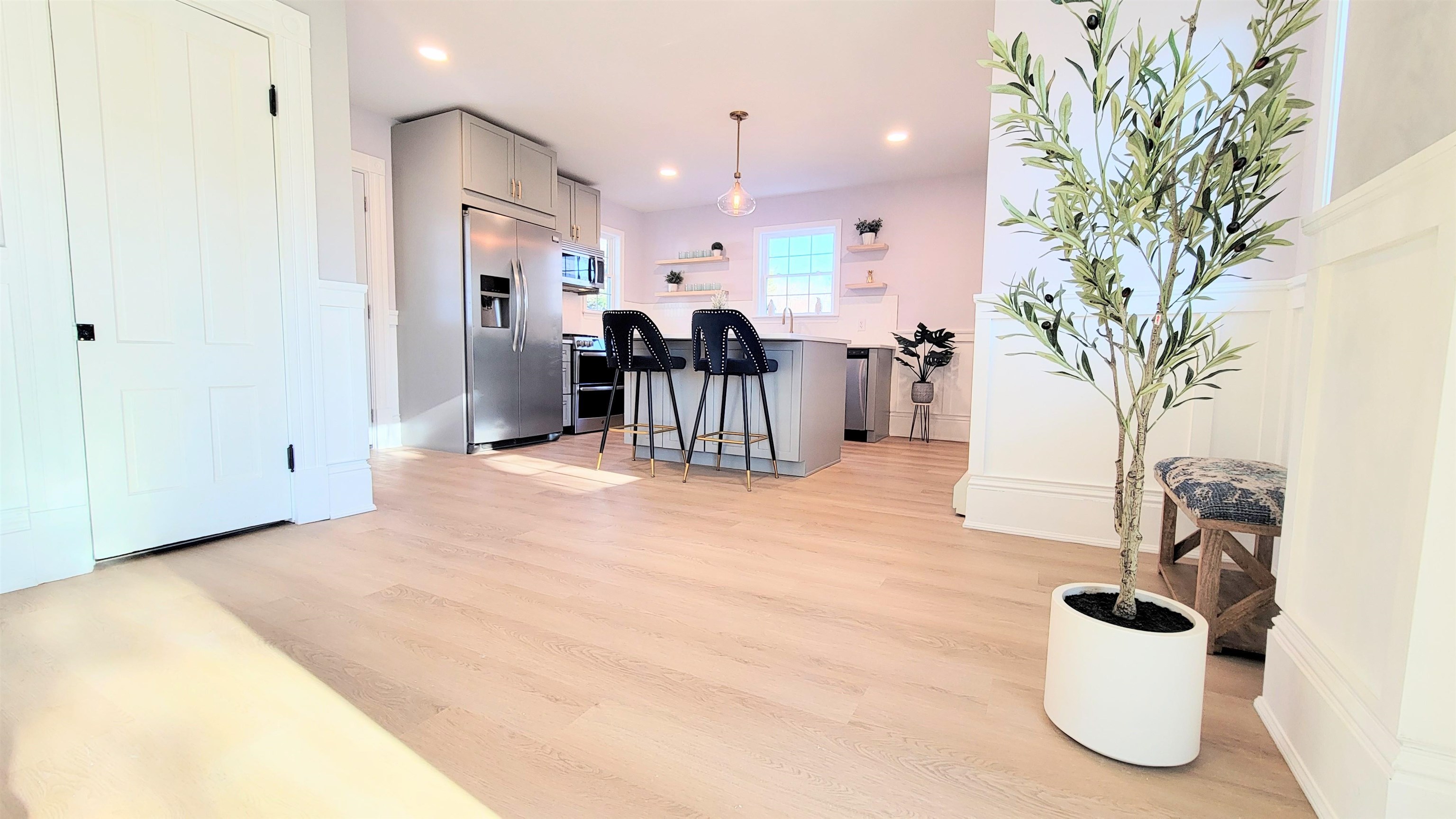 Ashland, New Hampshire 03217, United States, 3 Bedrooms Bedrooms, ,2 BathroomsBathrooms,Residential,Active,134539