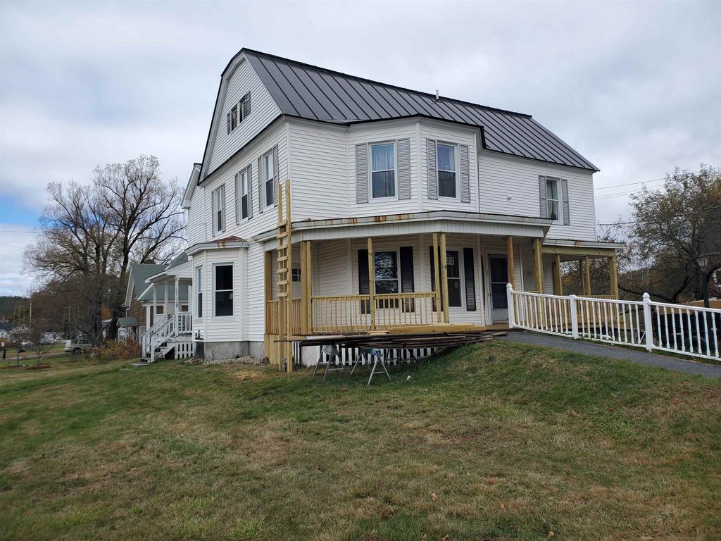 Photo of 17 Canaan Street, Canaan, NH 03741 (MLS # 5066668)