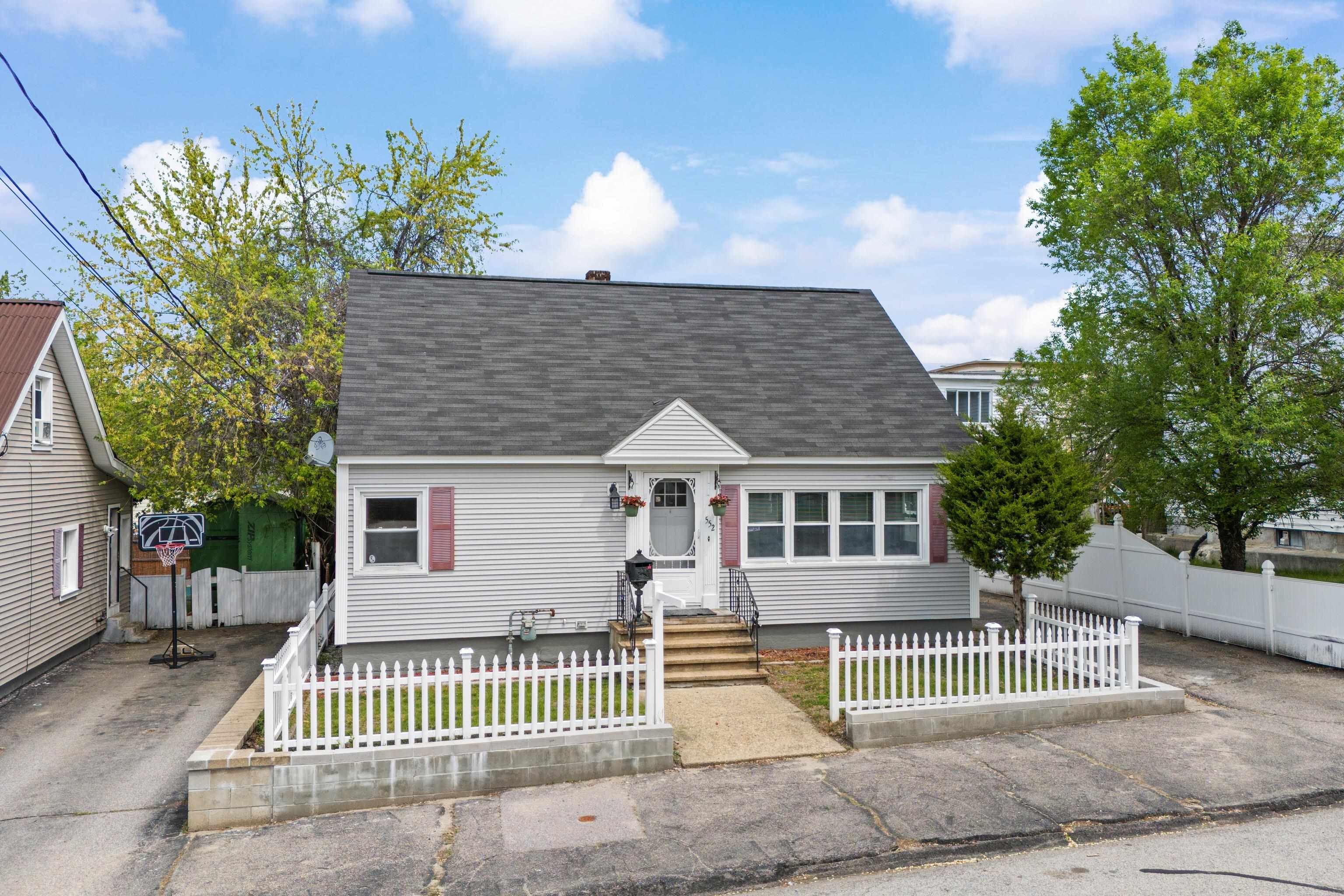 552 Dix Street