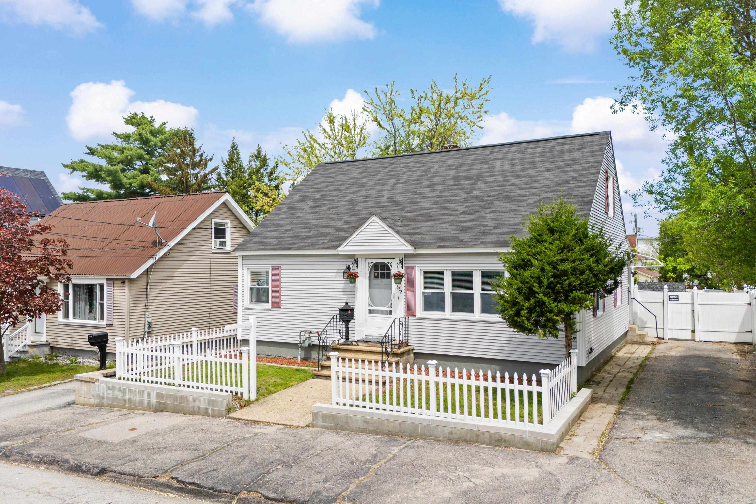 552 Dix Street