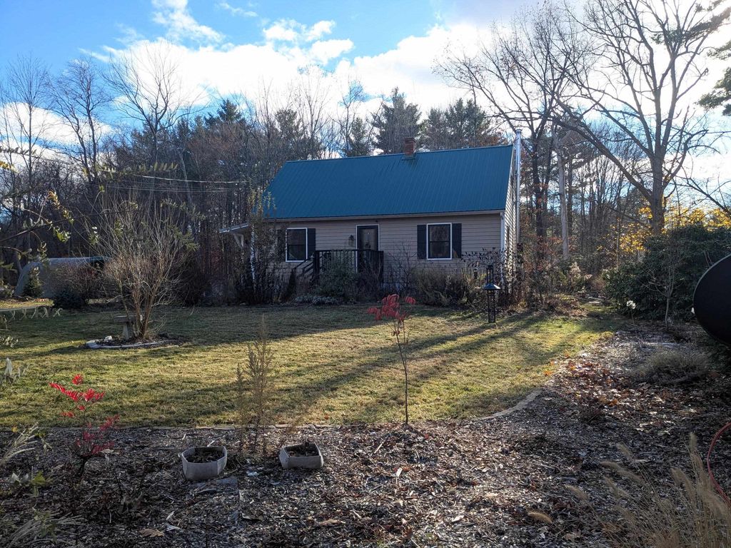 Photo of 123 Warren Street, Laconia, NH 03246 (MLS # 5070100)