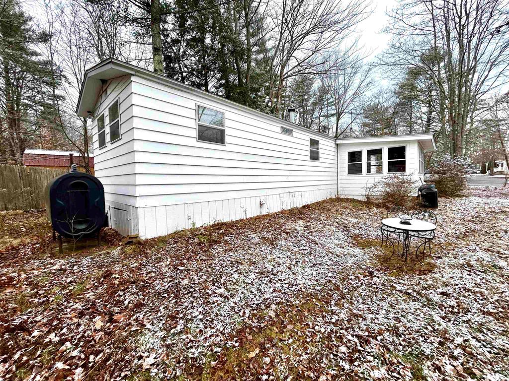 Photo of 3 Hoover Circle, Loudon, NH 03301 (MLS # 5075126)