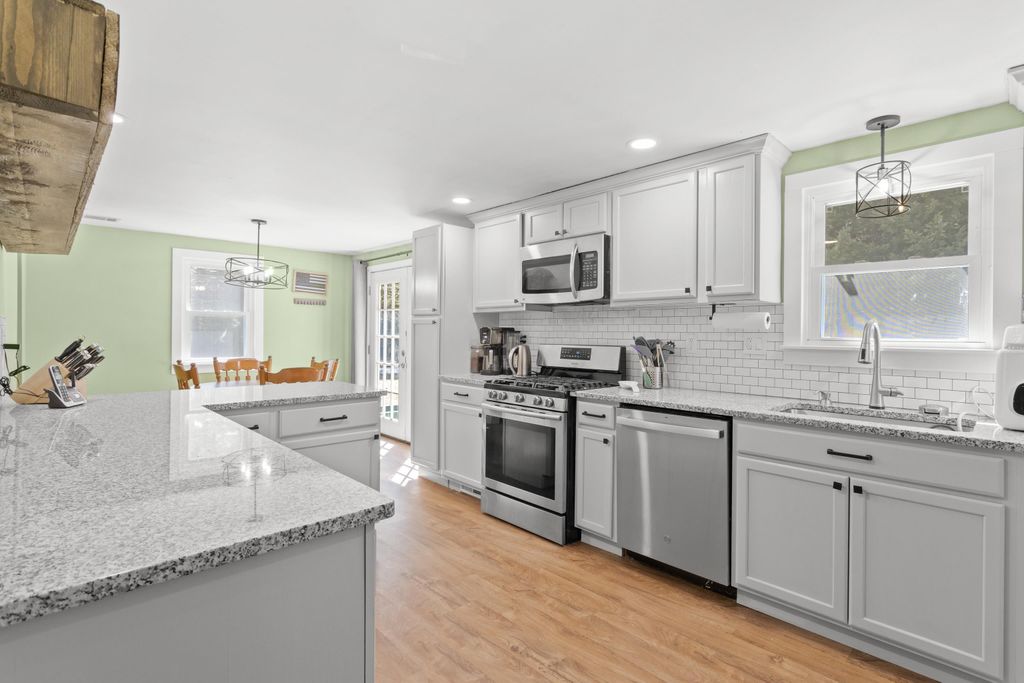 Photo of 567 N Stark Highway, Weare, NH 03281 (MLS # 5082970)