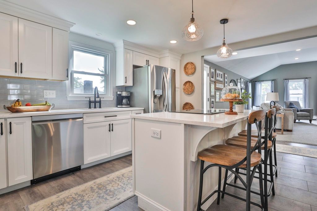 Photo of 1 Joan Street, Derry, NH 03038 (MLS # 5063758)