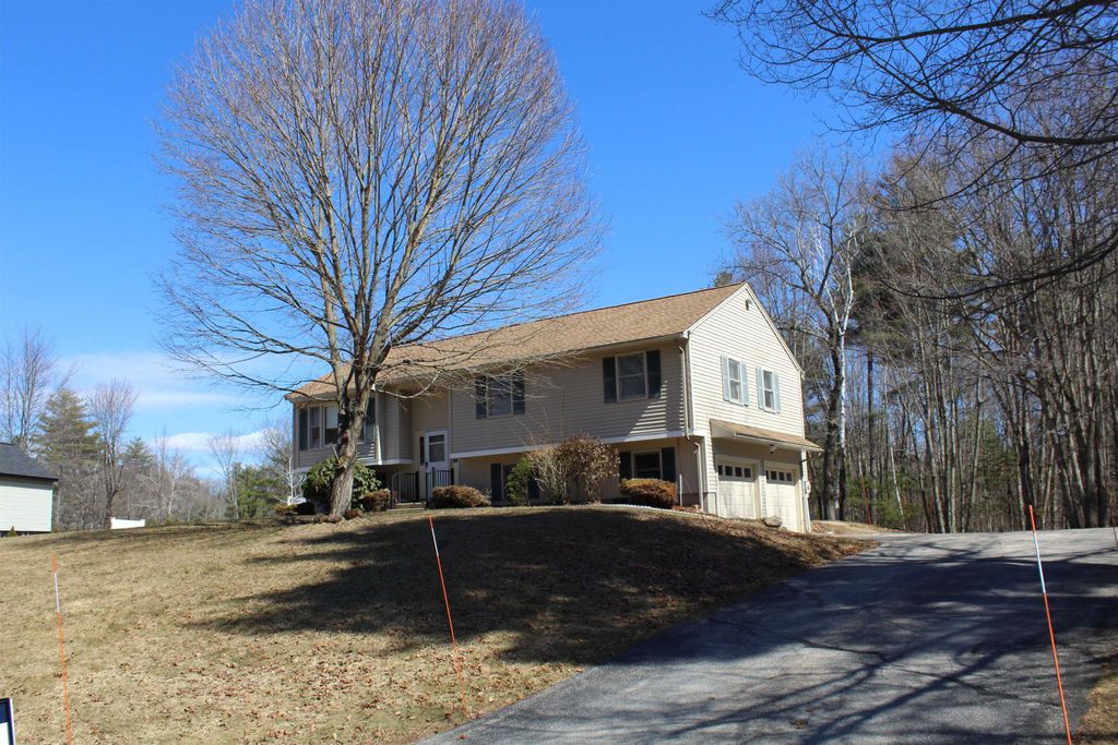 Photo of 16 Towne Drive, Derry, NH 03038 (MLS # 5077428)