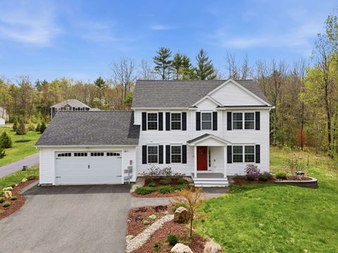 Photo of 12 Sandybrook Drive, Raymond, NH 03077 (MLS # 5088571)