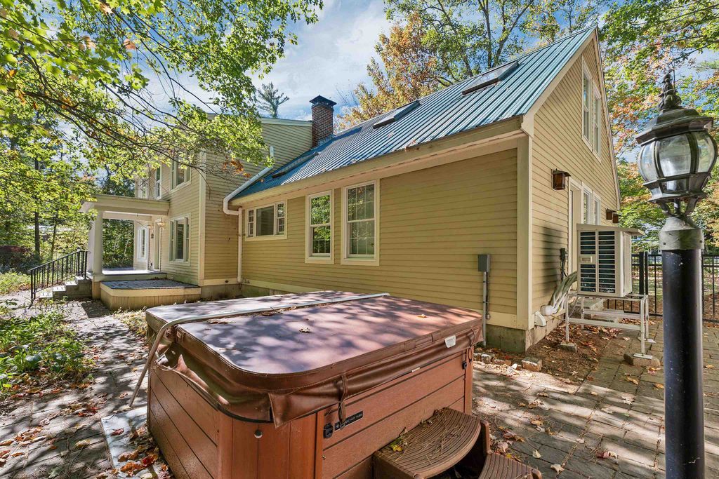Photo of 58 Crossbow Lane, Conway, NH 03860 (MLS # 5064371)